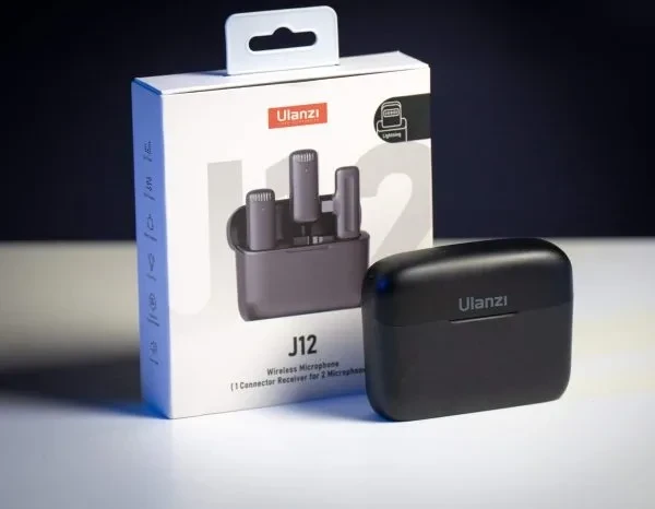 Ulanzi J12 Dual Wireless Microphone For IPhone With Charging Case